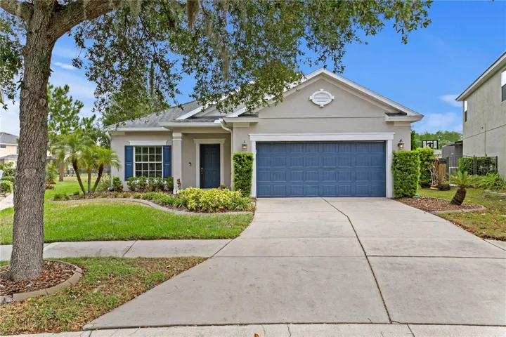 Welcome home to 2837 Maple Brook Loop