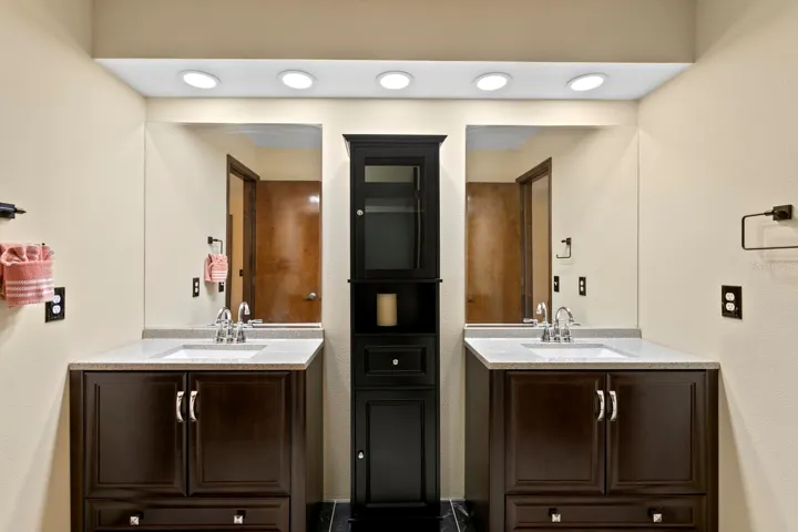 Double vanities in Jack-n-Jill bath