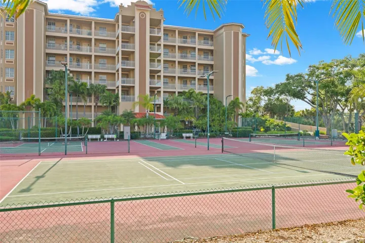 Tennis &amp; Pickleball Courts