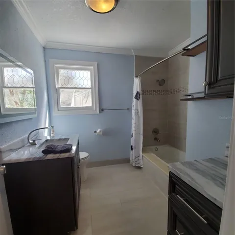 2nd Bathroom