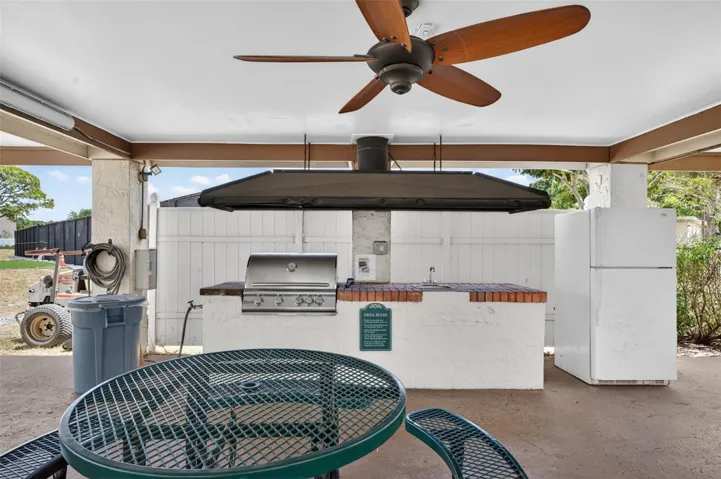 Main Clubhouse Outdoor Grill