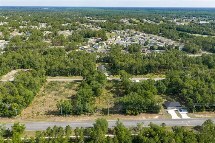 View of subject property and surrounding area facing north