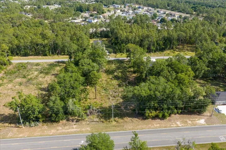 View of subject property and surrounding area facing north