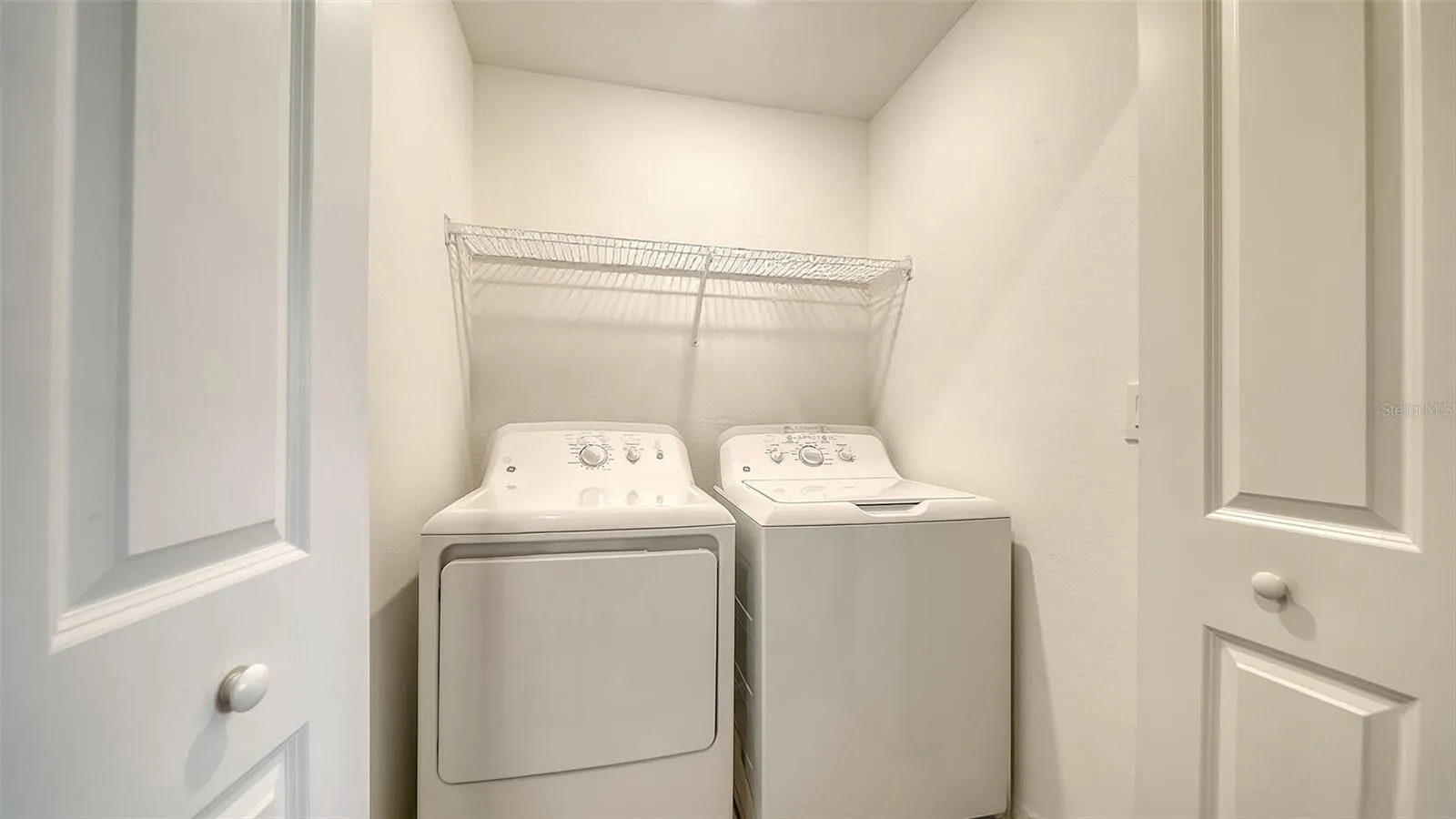 Full-Size Washer/Dryer