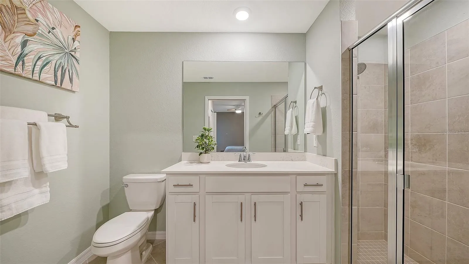 Primary en-suite