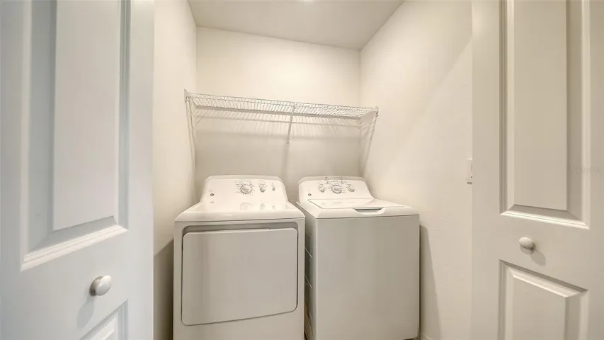 Full-Size Washer/Dryer