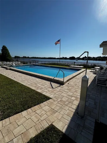 POOLK& FISHING DOCK