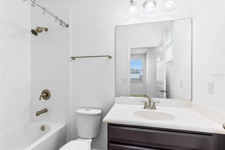 Bedroom 3#'s full bath.