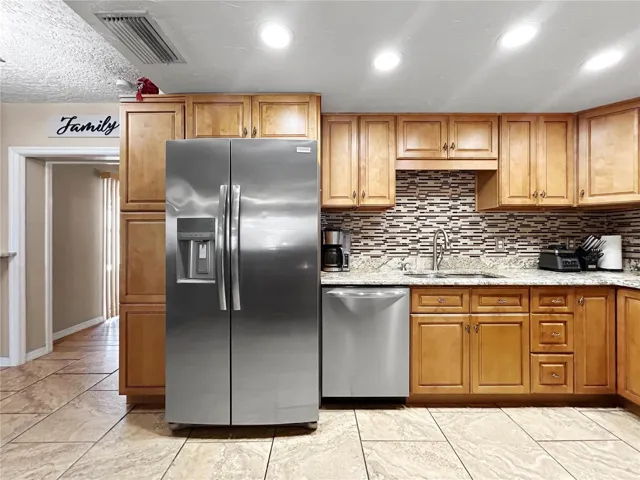 Kitchen / not all appliances convey or are removed