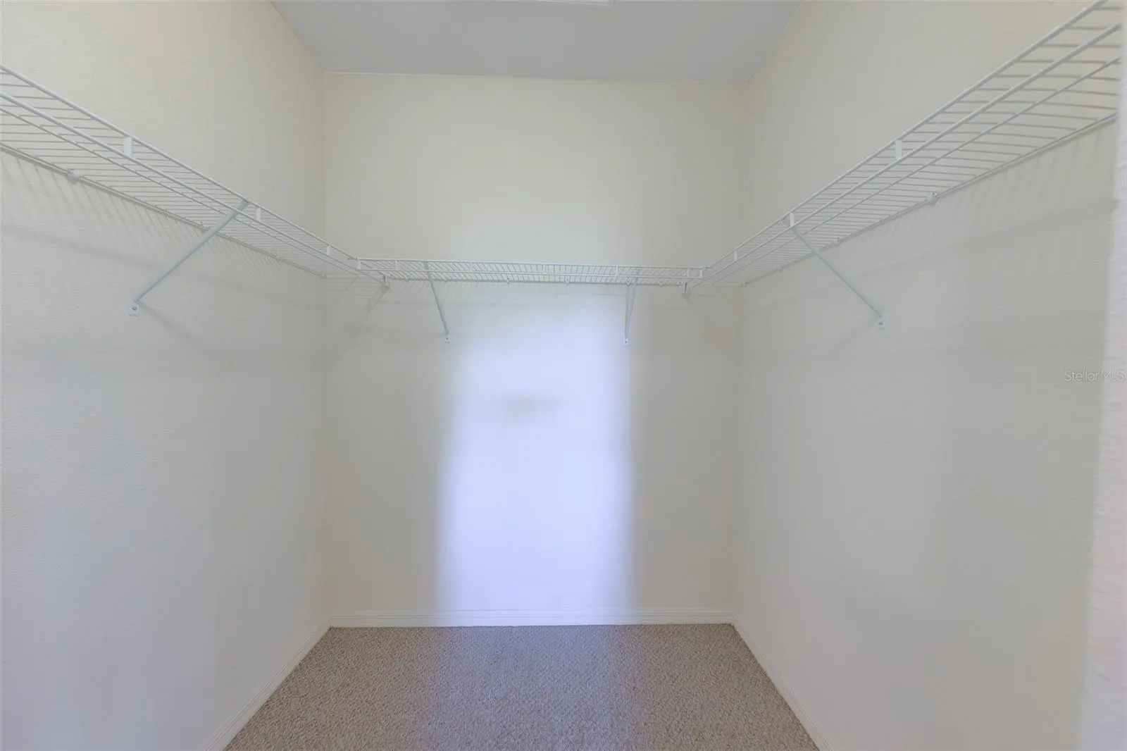 wMaster alk in closet