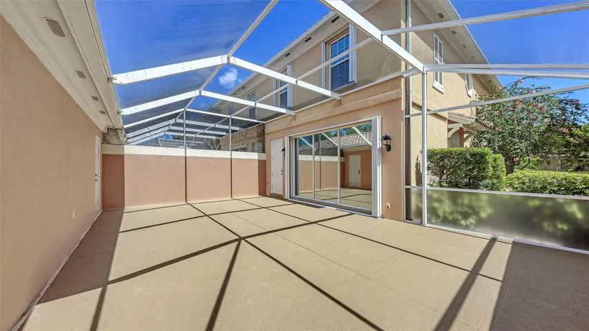 Entrance from the family/dining room.