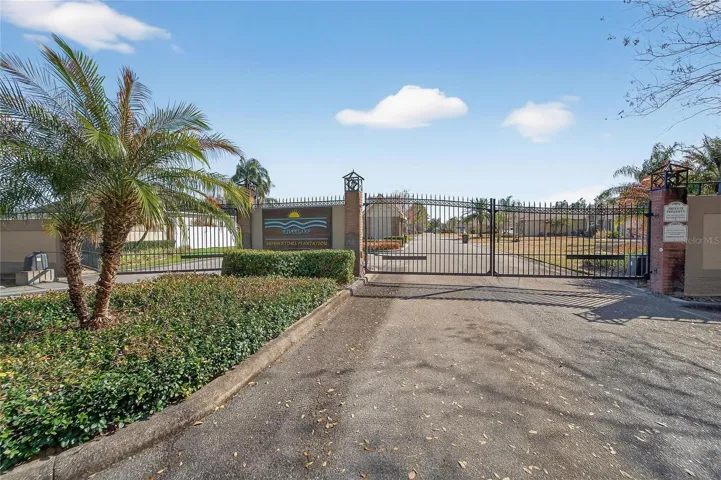 RIVERLAKE ENTRANCE