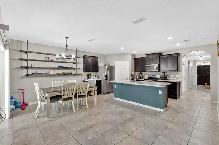 Kitchen/Dining