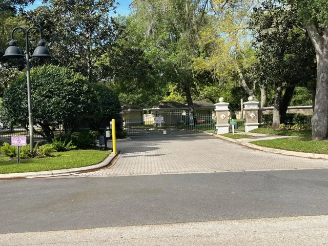 Brantley Terr Gate