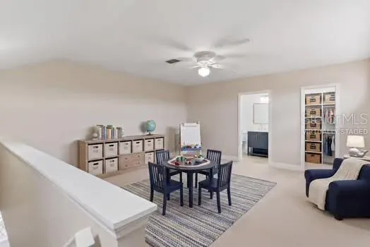 Virtually staged