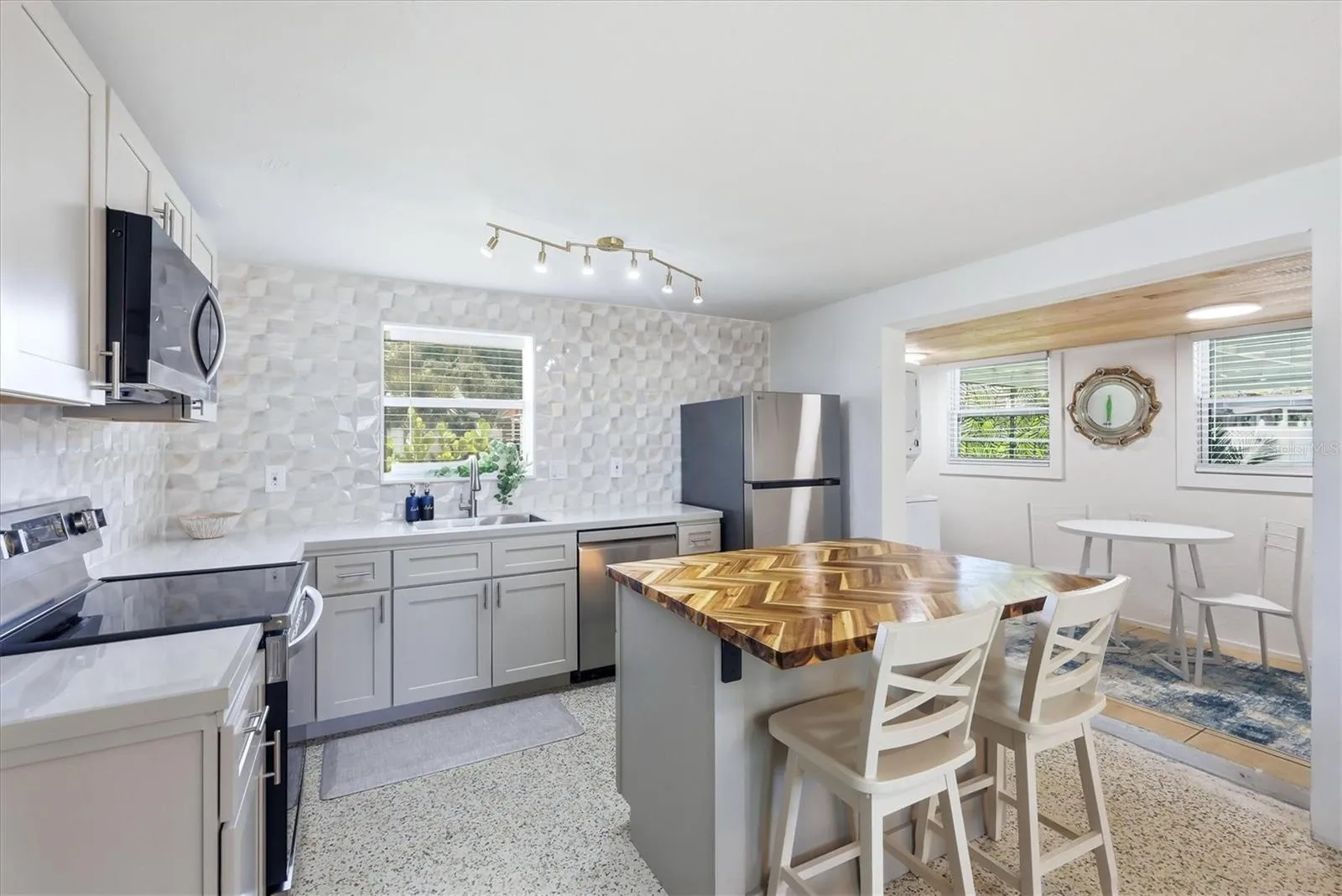 1/1 kitchen
