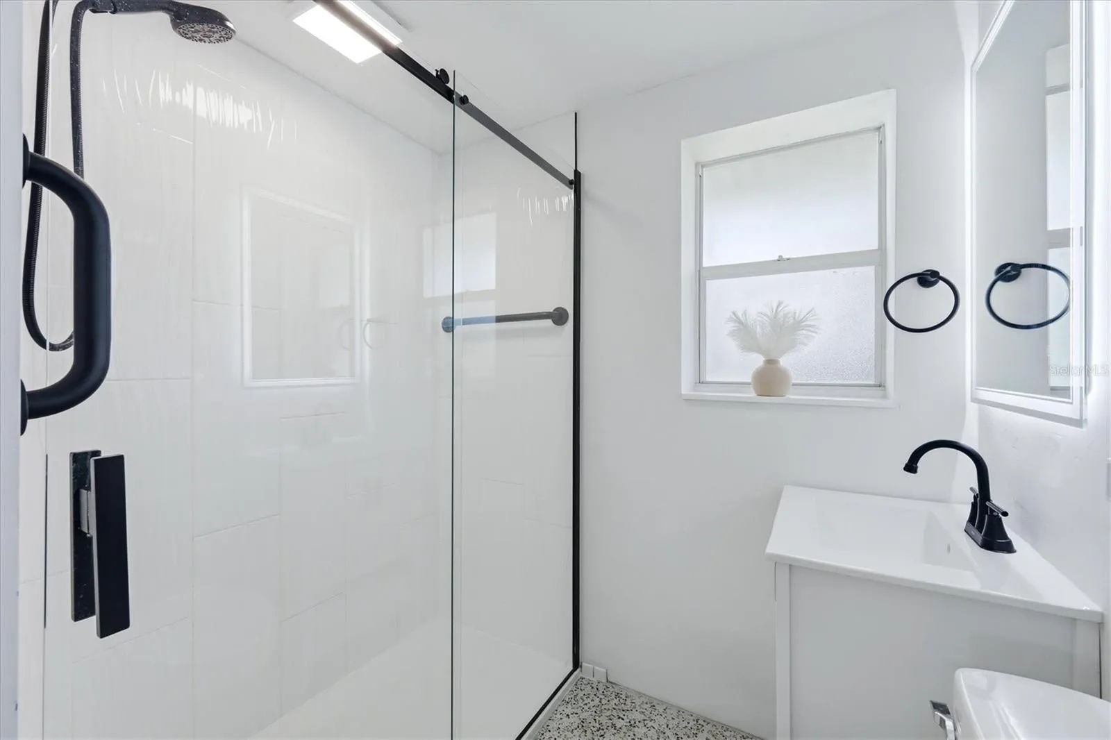 1/1 bathroom