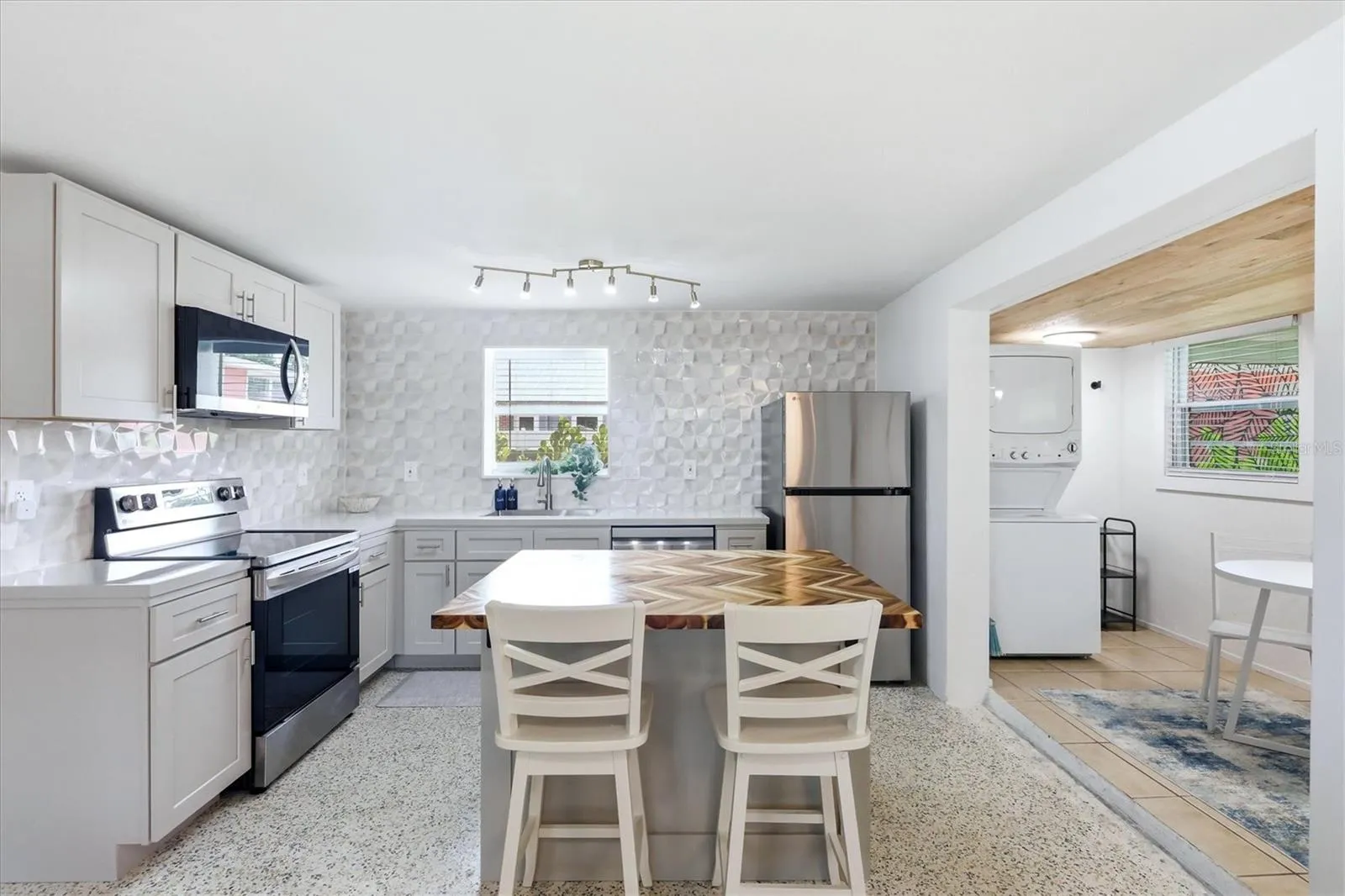 1/1 kitchen