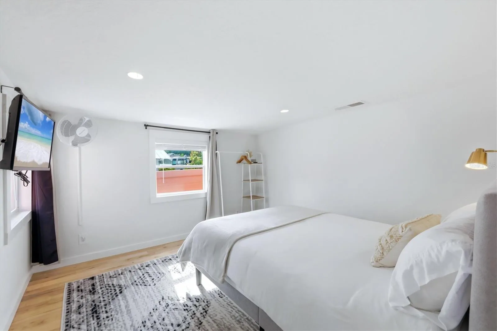 Room, no closet