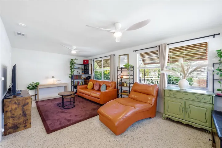 3/2 living room