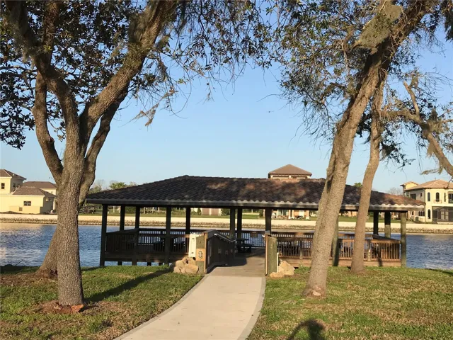 Observation Pier On The ICW. Spot The Ddolphins As They Swim By