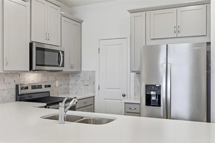 Meridian Parks Lot 1021 of Phase 6 Kitchen