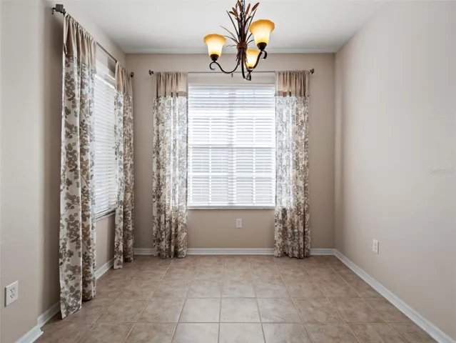 Breakfast/Dining Space