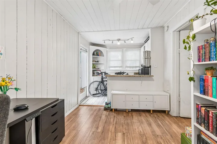 Detached Apartment
