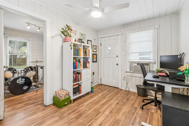 Detached Apartment