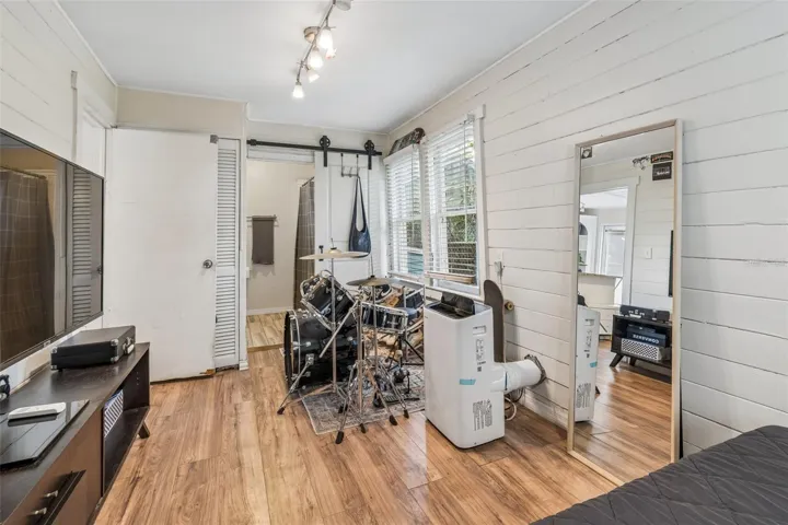 Detached Apartment