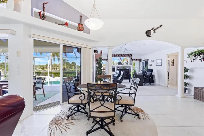 Breakfast area