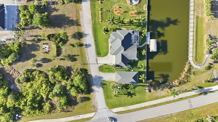 Amazing property with the Lot across the street is 153x85x140 complete with fire pit area