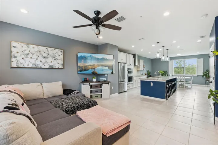 2nd floor living