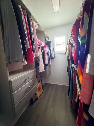 PrimaPrimary bedroomry closet