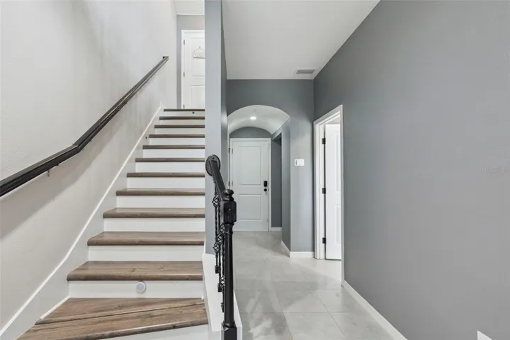 1st floor entry