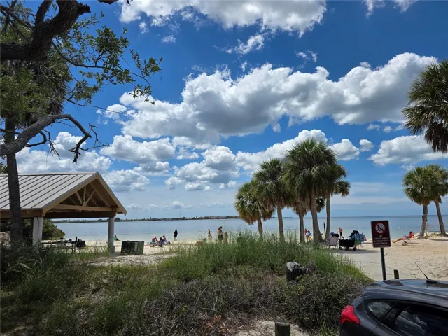 Green key beach within 7.5 miles