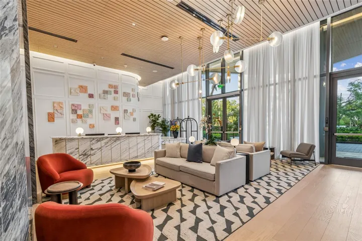 Ground floor vestibule/concierge