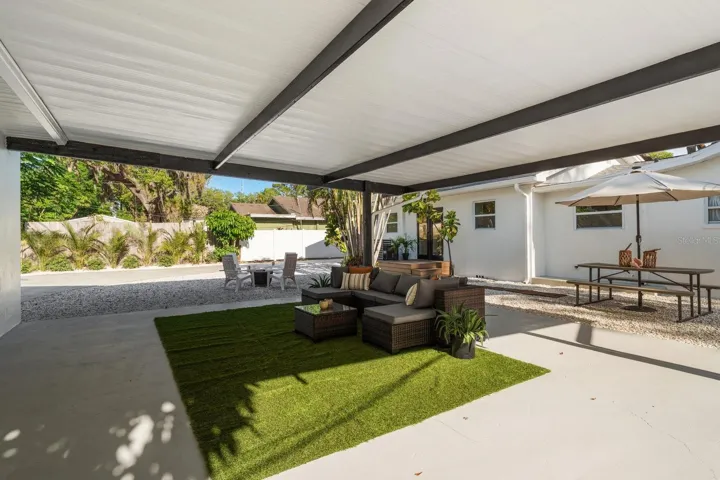 Covered outdoor area