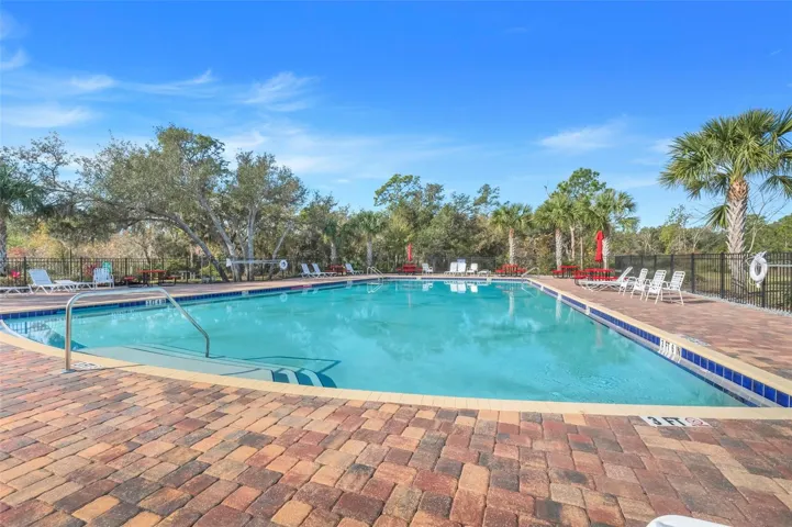LARGE COMMUNITY POOL