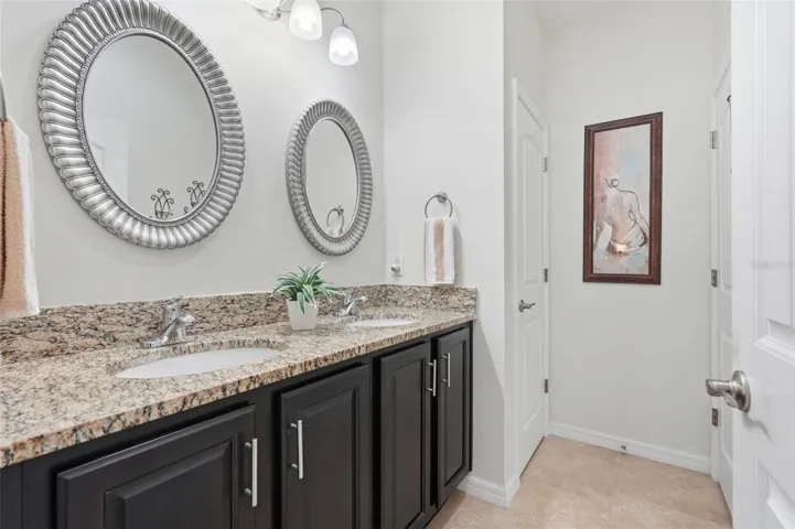 DOUBLE SINK BATHROOM