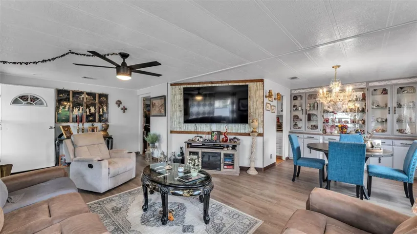 family room/dining room
