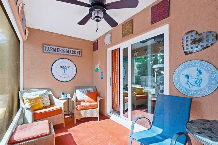 Covered/screened in back porch