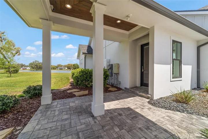 Breezeway between home and garage