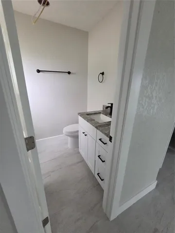 Primary bedroom bath