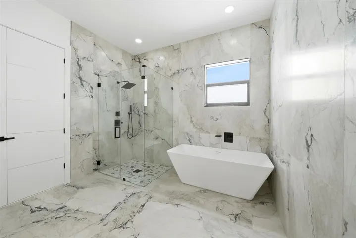Primary Suite Bathroom