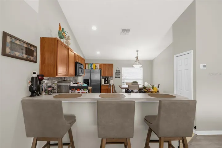 Kitchen bar area