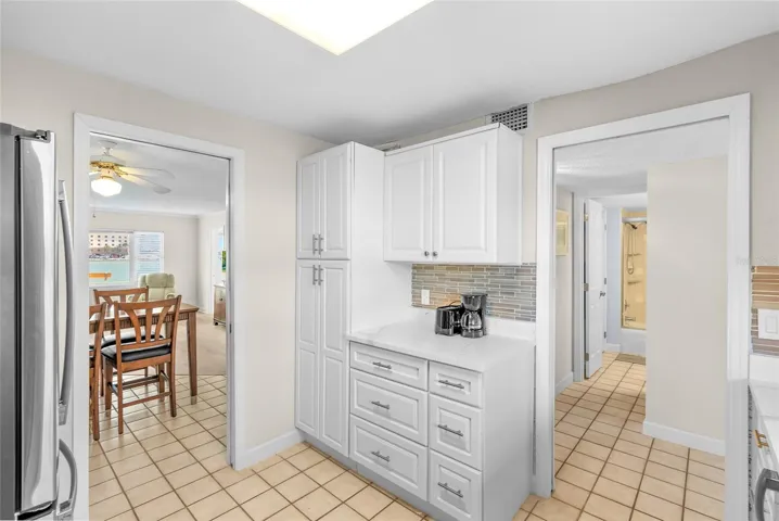 Updated kitchen and appliances.