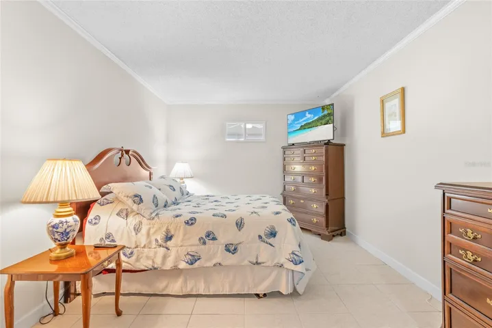 Spacious primary bedroom.
