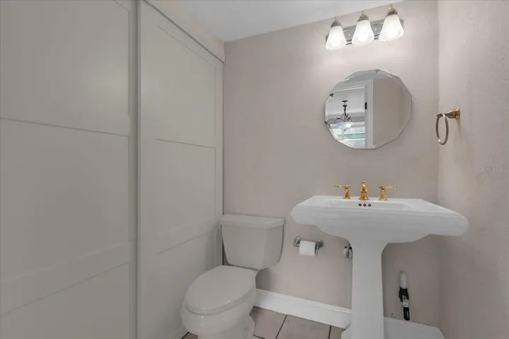 Powder Bath & Laundry