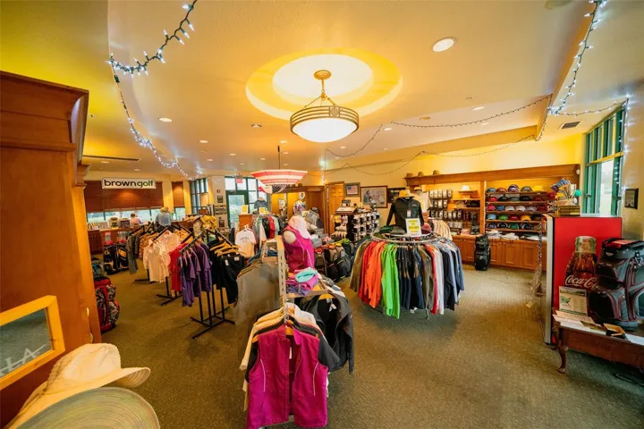 Golf Pro-Shop at the clubhouse.